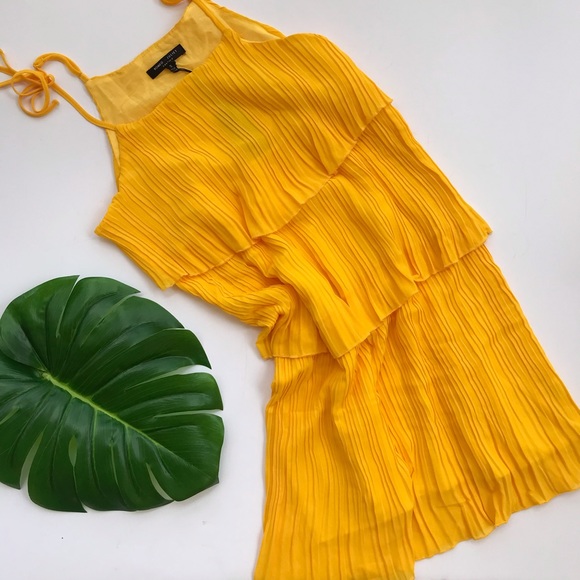 Romeo & Juliet Couture Dresses & Skirts - NWT $165 Romeo & Juliet yellow dress